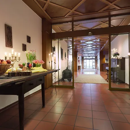 Achat Frankfurt Hotel