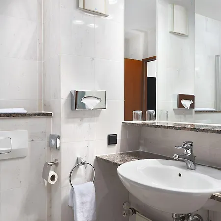 Achat Frankfurt Hotel