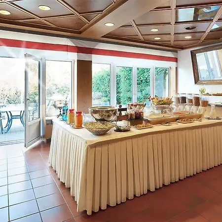 Trip Frankfurt 3*
